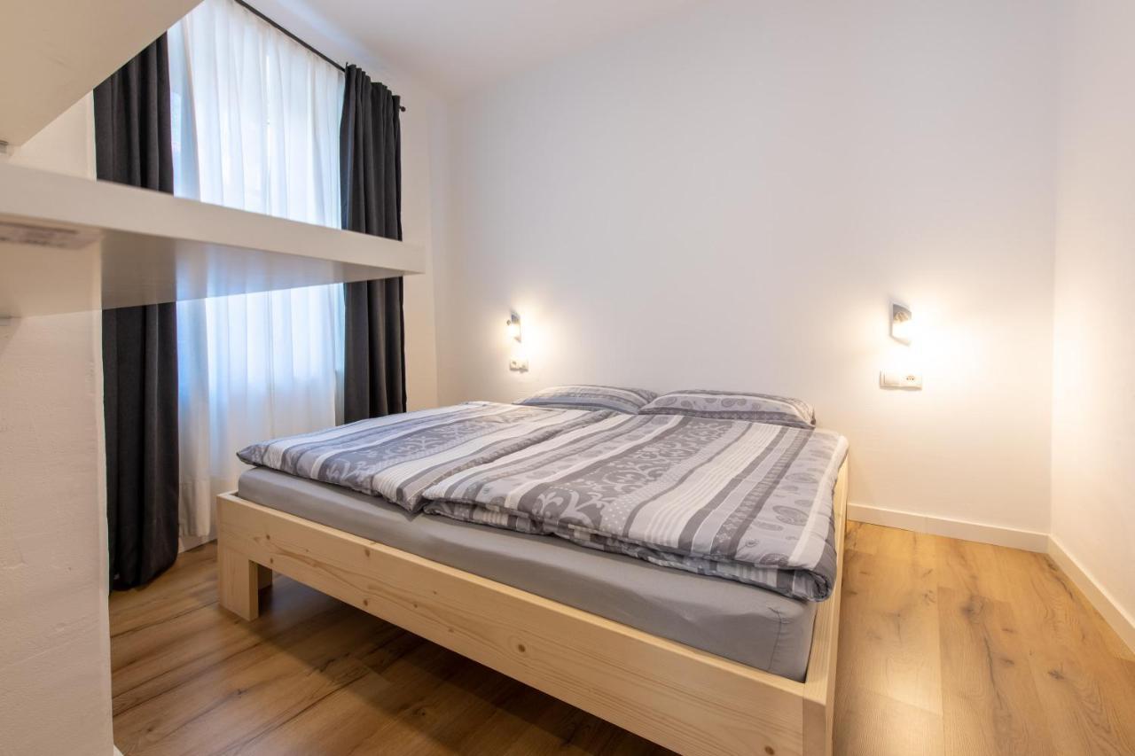 Heimat Living Like A Local Apartman Silandro Kültér fotó